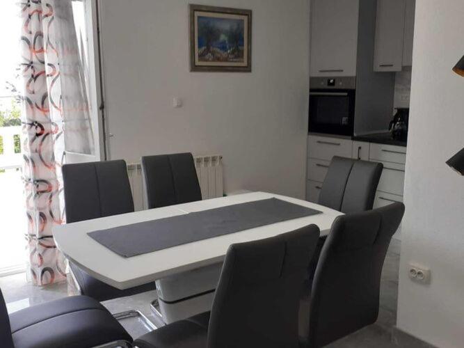 Seagull - Two Bedroom With Balcony Grozdana Apartment